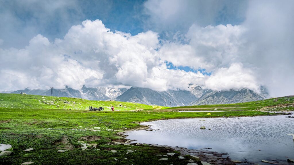Kashmir Valley Tour Package